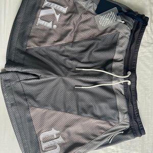 Kith palette turbo shorts - Hurricane size XL - Brand new never worn